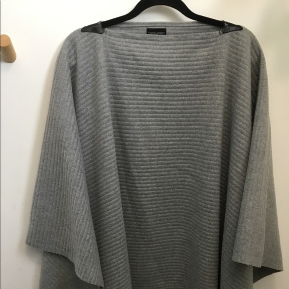 Poncho - Picture 2 of 4